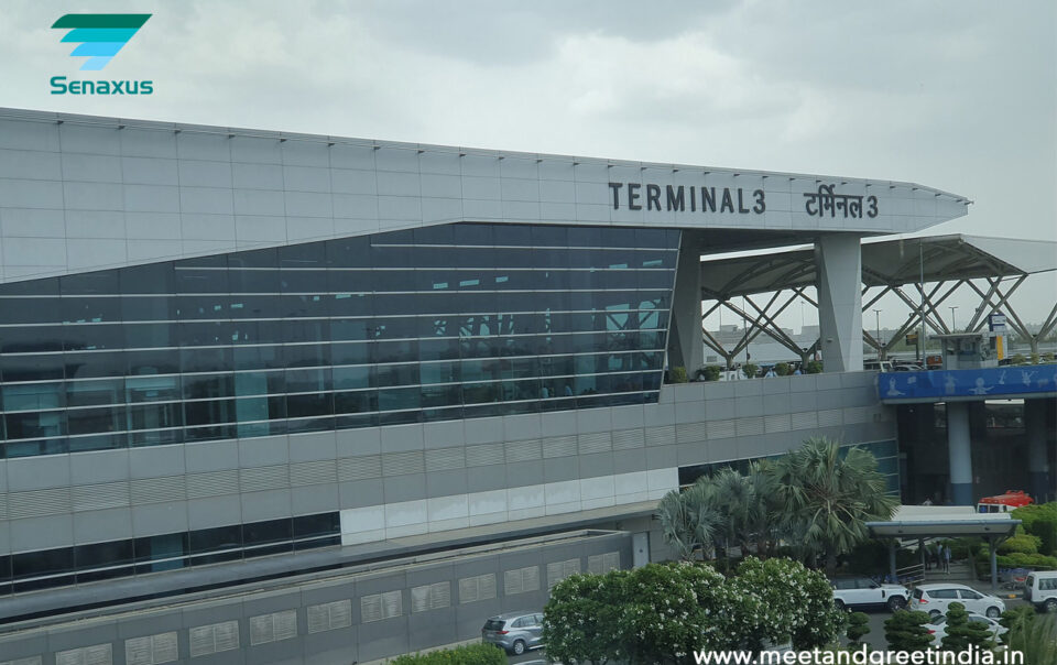 What are the facilities at Terminal 3 Delhi Airport?